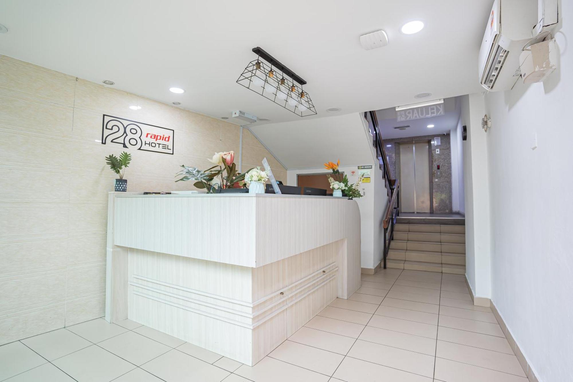Hotel 28 Rapid Куала Лумпур Екстериор снимка